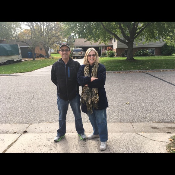 Meet your Posher, Janet - Picture 2 of 2